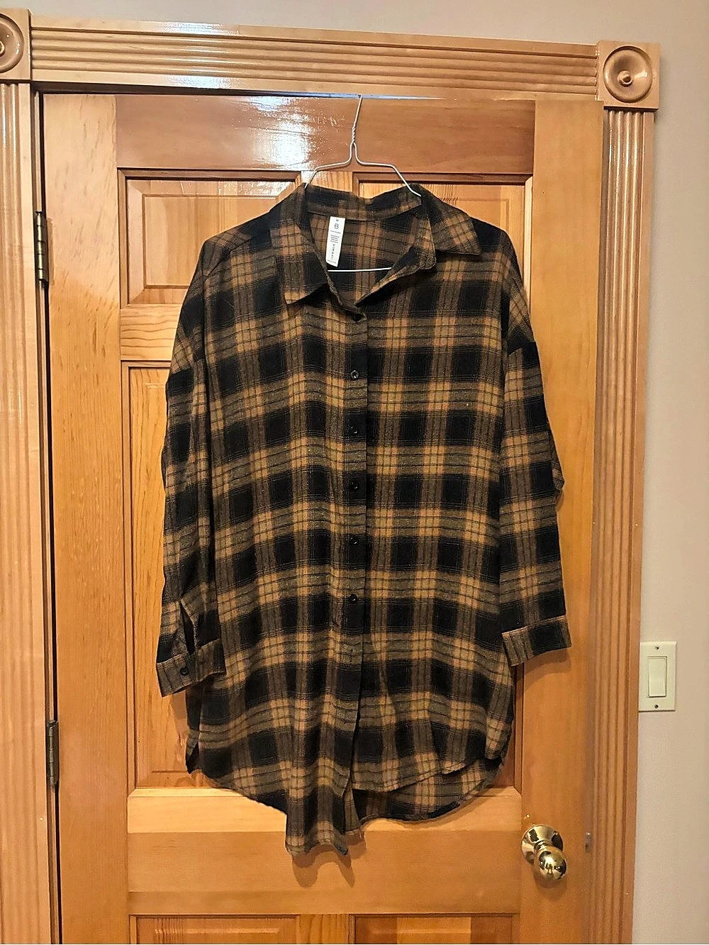 MB Plaid Button Down in Brown & Black Size Medium